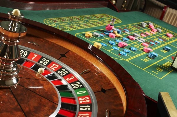 salem4d live dealer table on mobile phone screen showing betting interface
